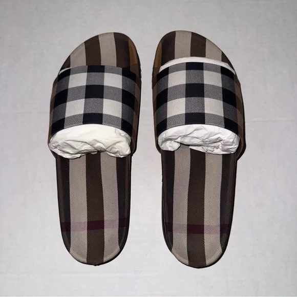 NIB Burberry Melroy Check Slide Sandal